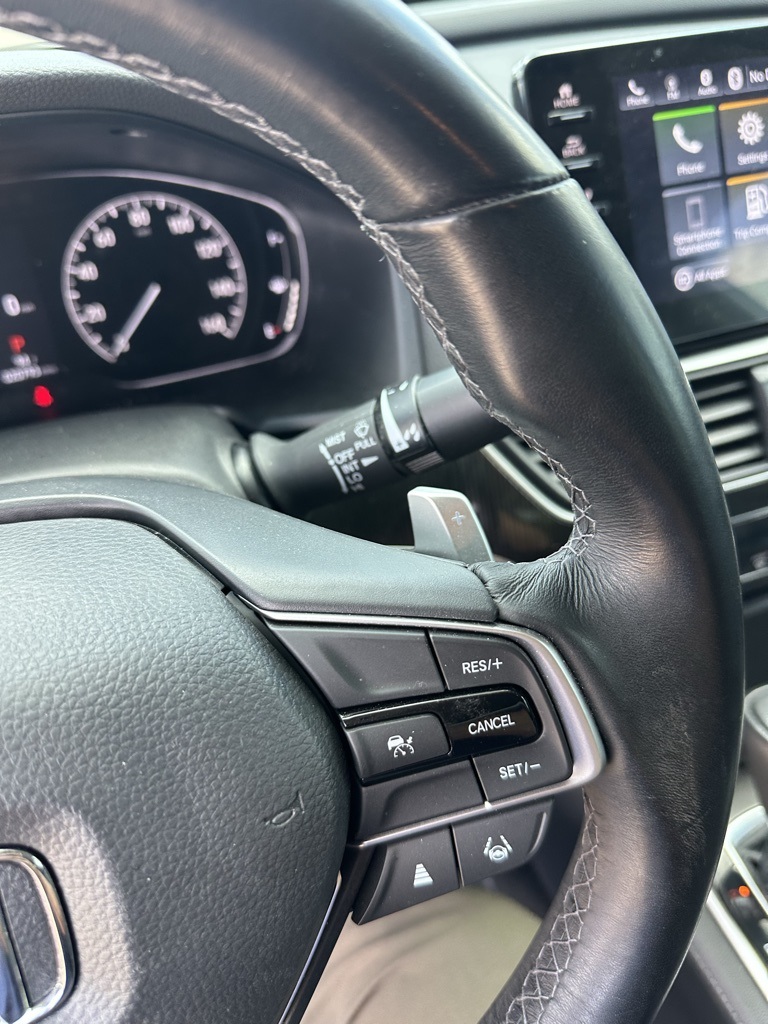 Vehicle image 29 of 32