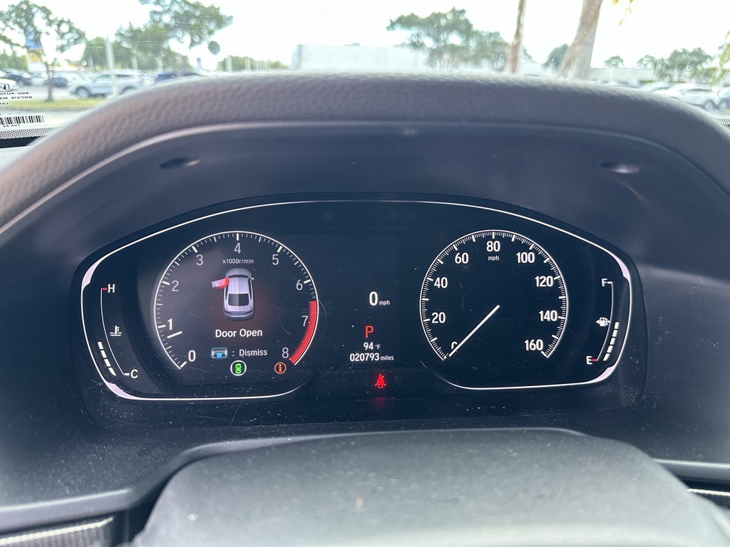 Vehicle image 19 of 32