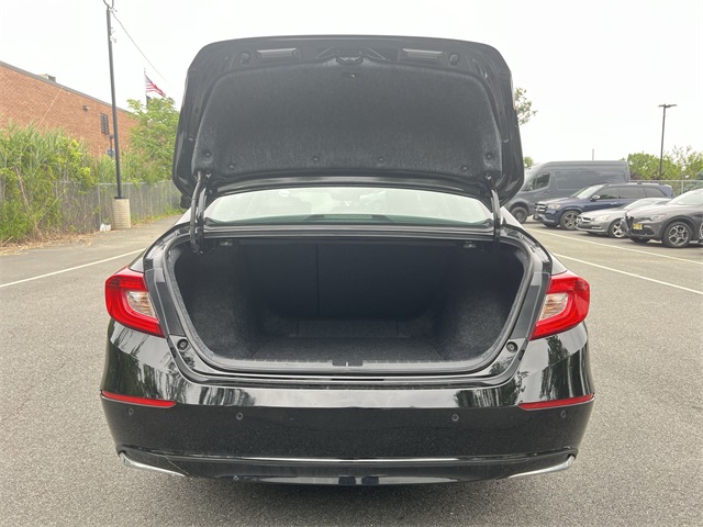 Vehicle image 12 of 24