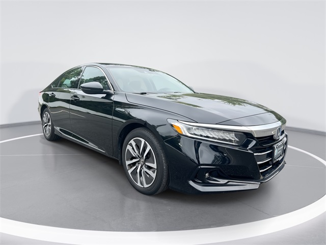Vehicle image 4 of 24
