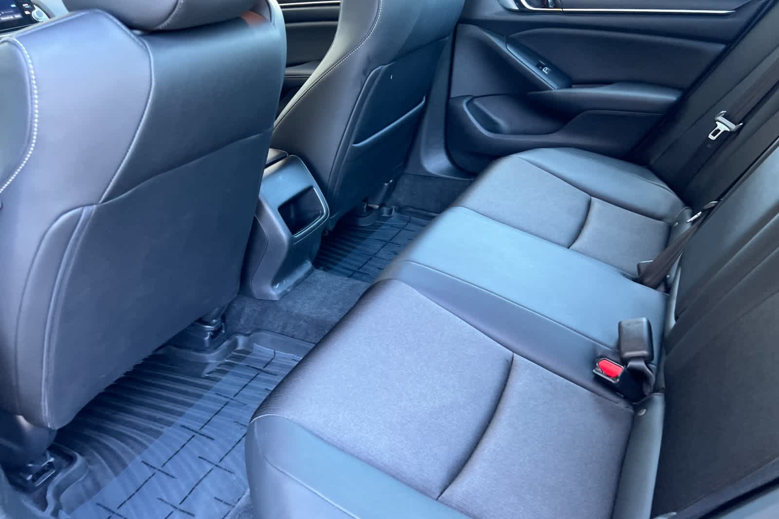 Vehicle image 11 of 29
