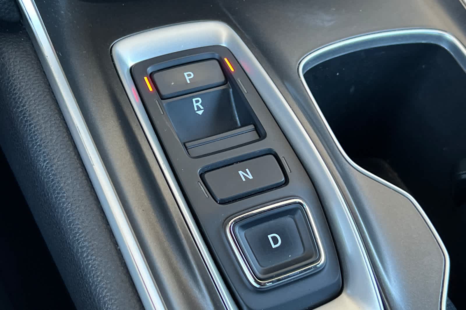 Vehicle image 26 of 29