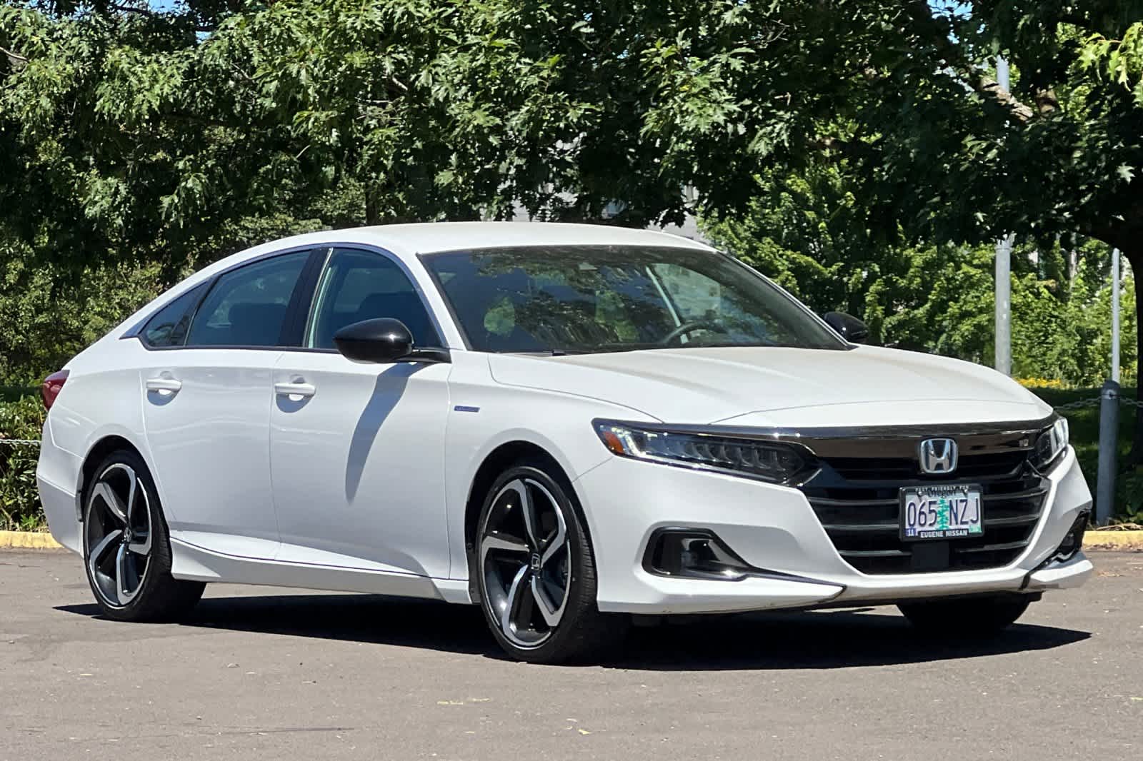 Vehicle image 3 of 29