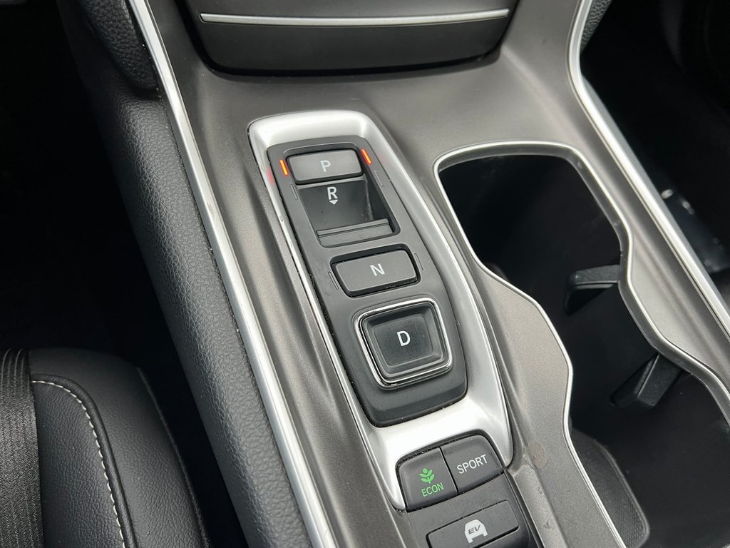 Vehicle image 27 of 29