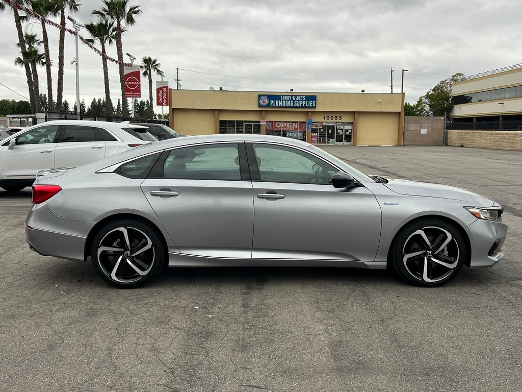 Vehicle image 5 of 29