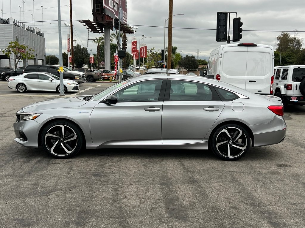 Vehicle image 9 of 29