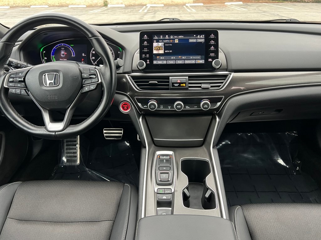 Vehicle image 16 of 29