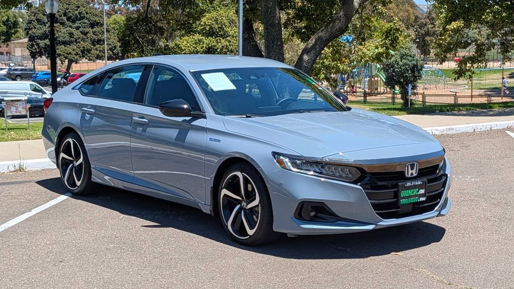 2022 Honda Accord Hybrid Sport Image 3 of 33