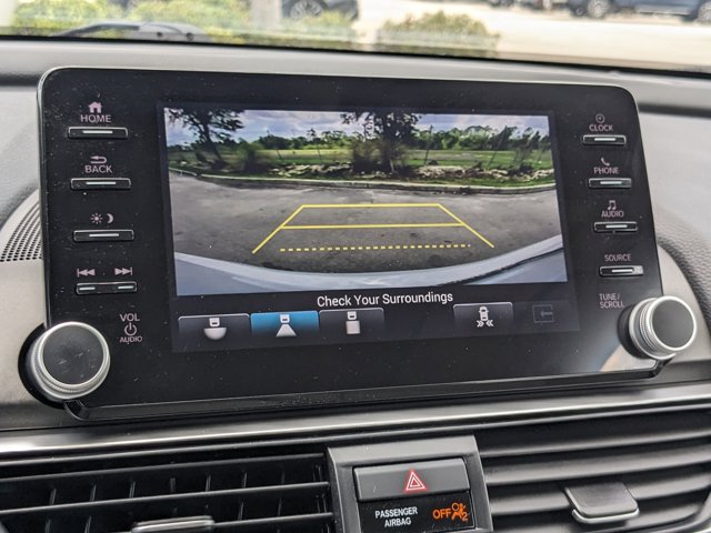 Vehicle image 26 of 36