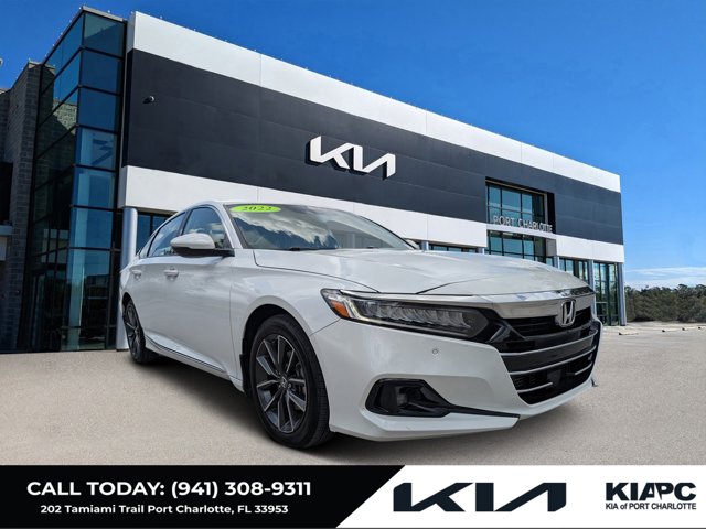 Vehicle image 4 of 36