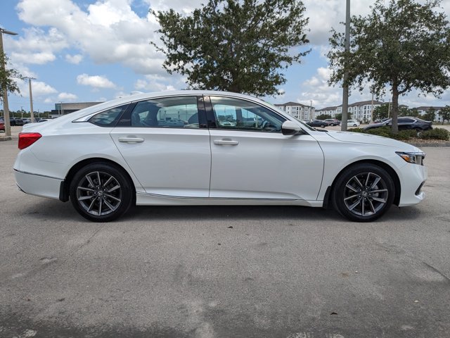 Vehicle image 5 of 36