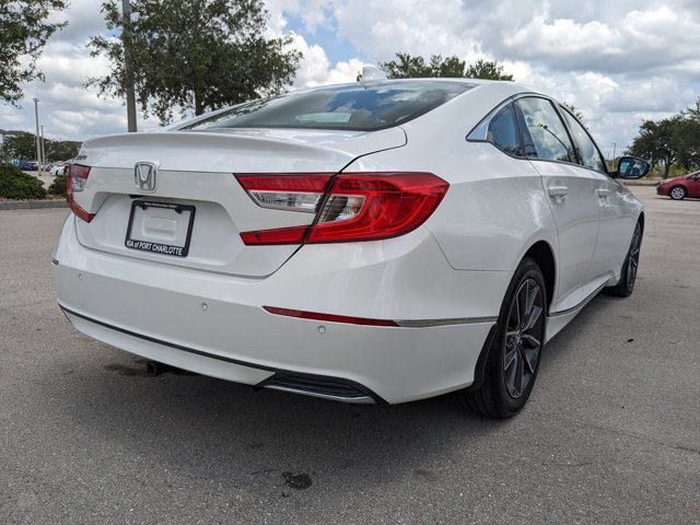 Vehicle image 8 of 36