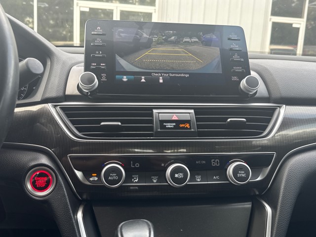 Vehicle image 20 of 33