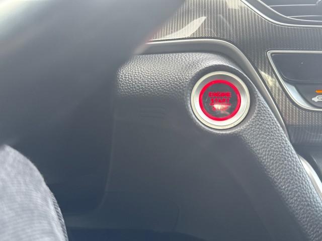 Vehicle image 19 of 33
