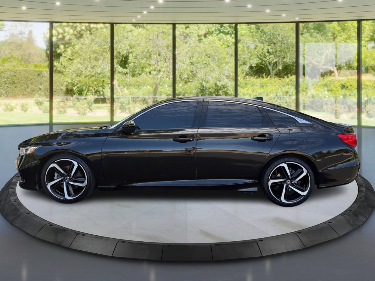 2022 Honda Accord Sport Image 2 of 27