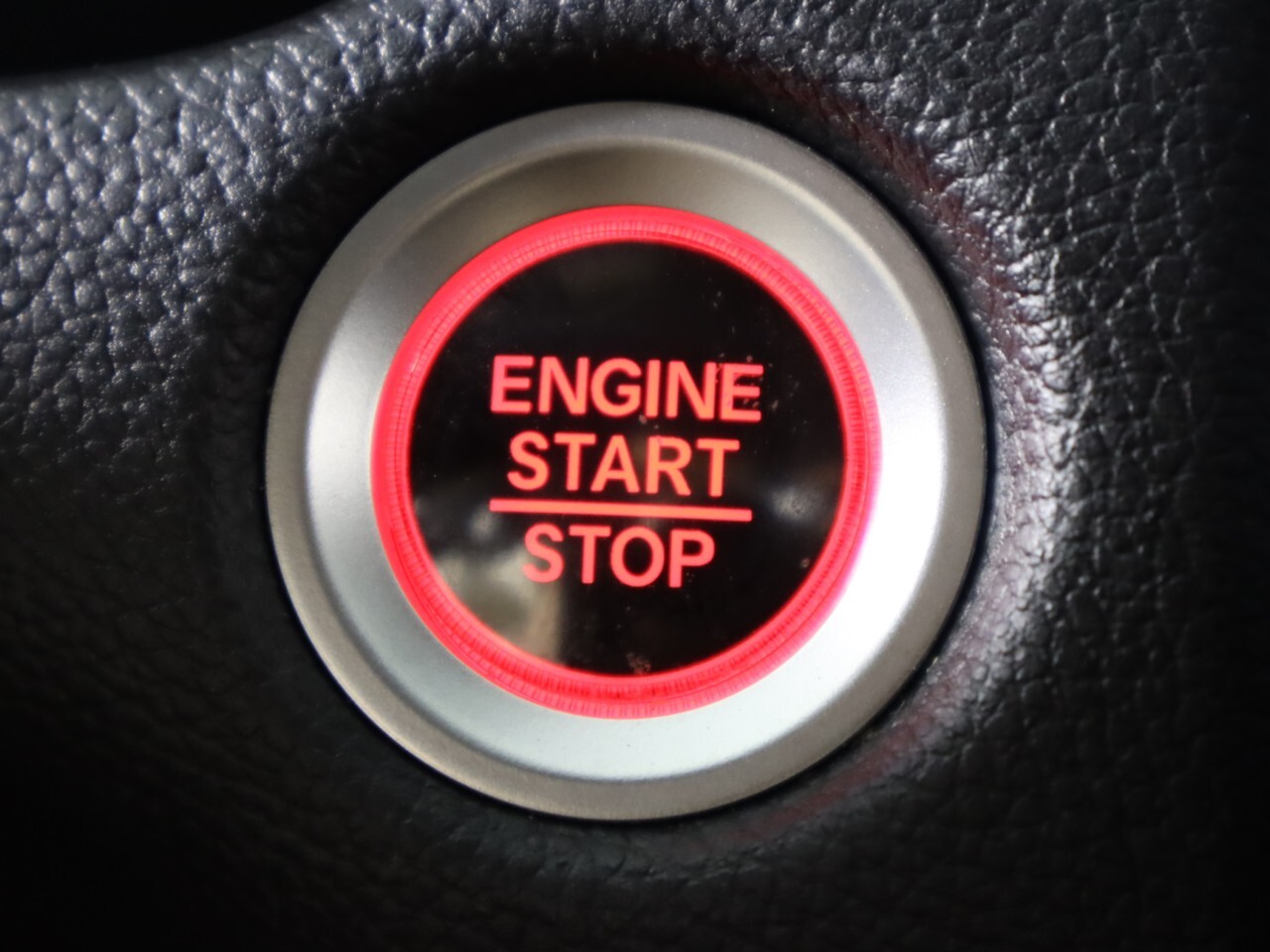 Vehicle image 21 of 49