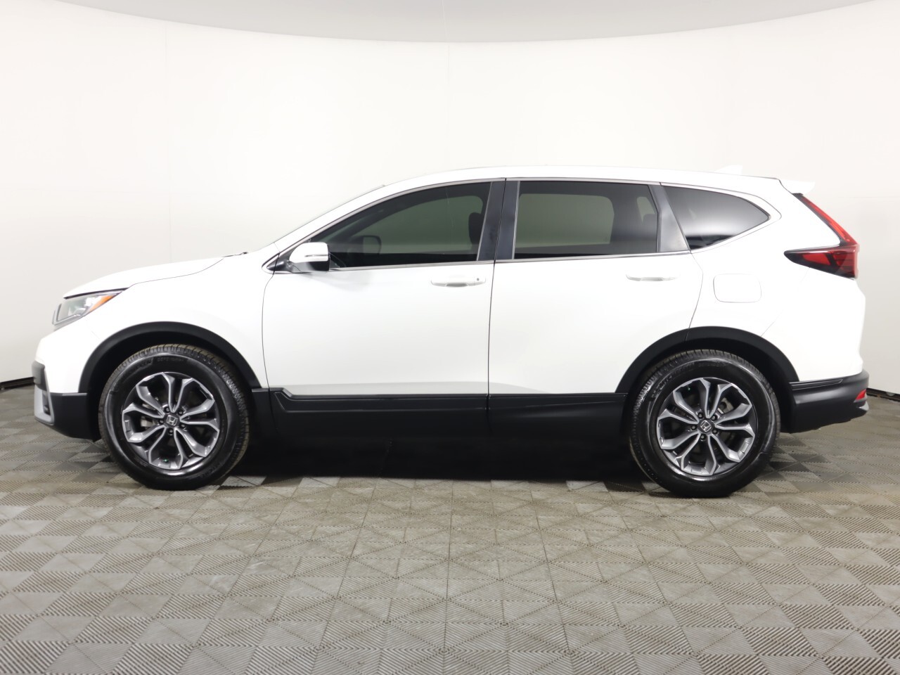 Vehicle image 7 of 49