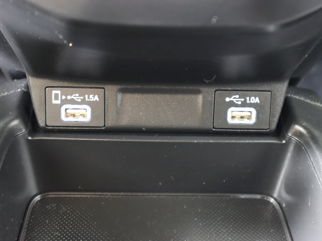 Vehicle image 25 of 49
