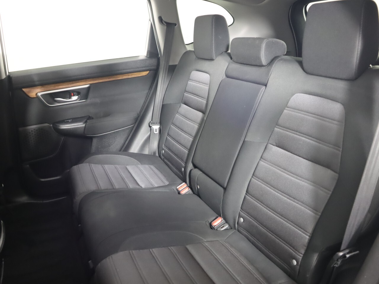 Vehicle image 33 of 49