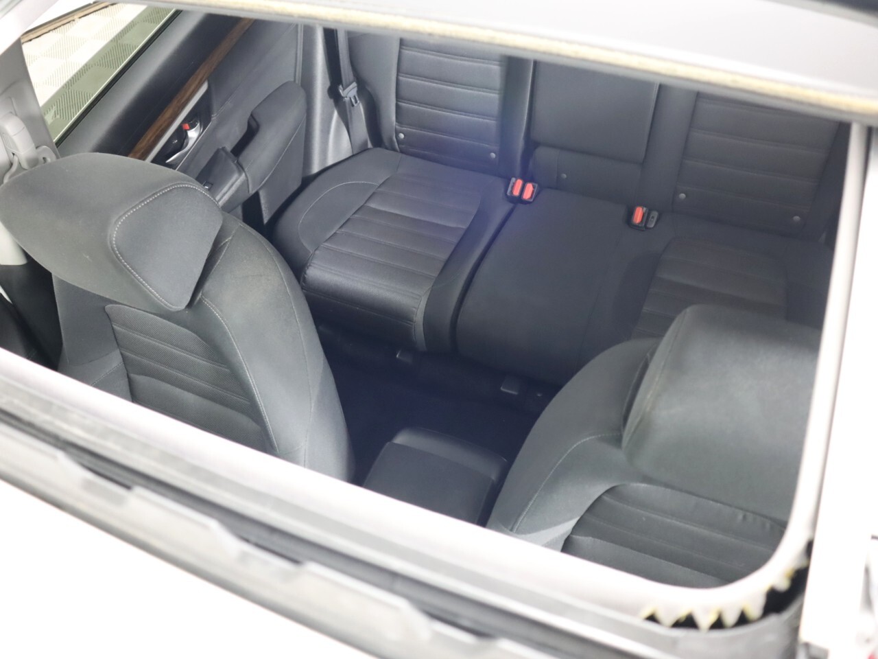 Vehicle image 26 of 49