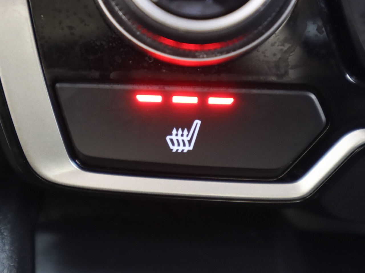 Vehicle image 20 of 49