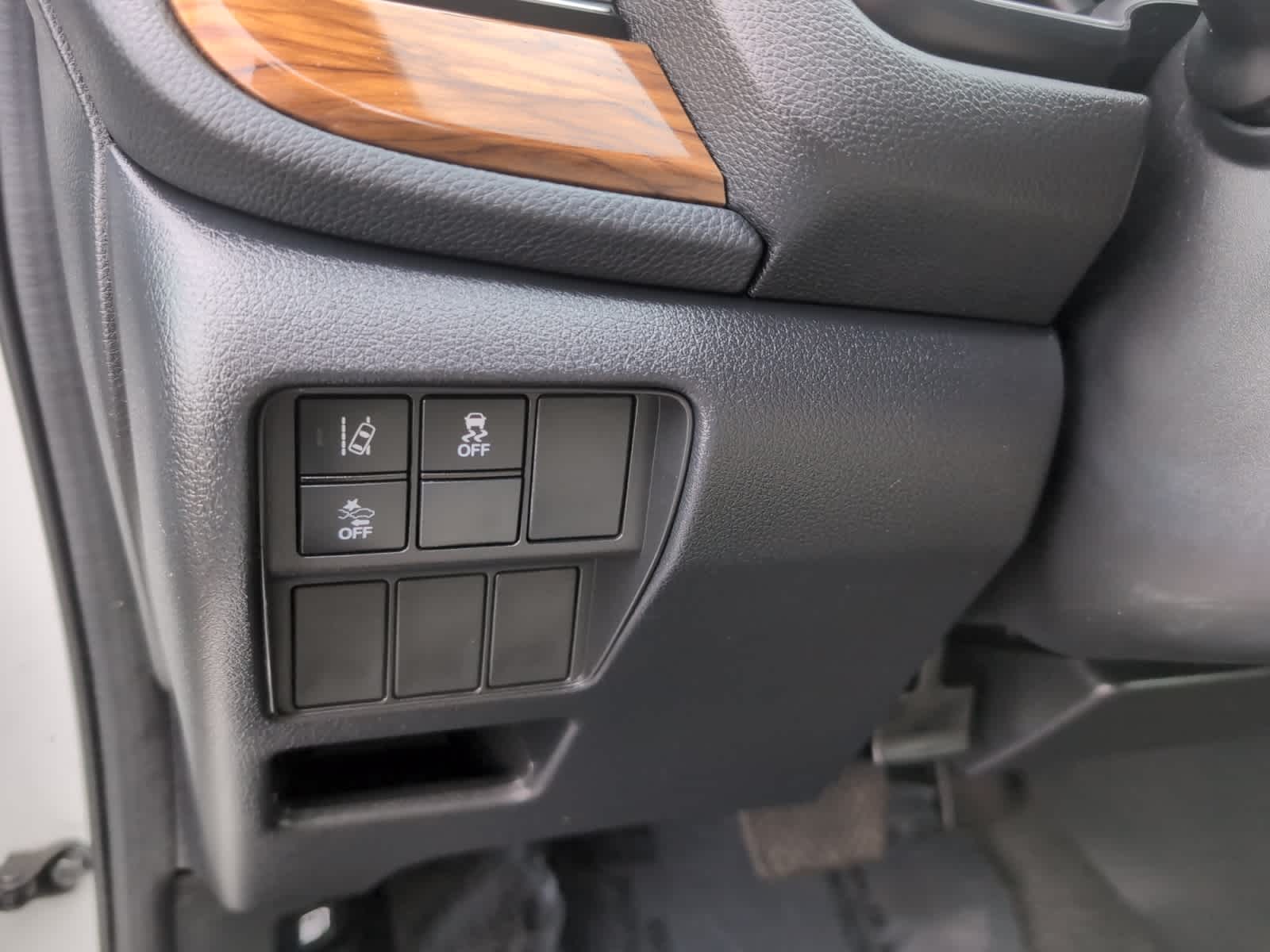 Vehicle image 25 of 26
