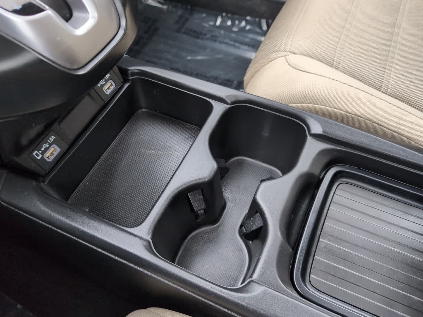 Vehicle image 14 of 26