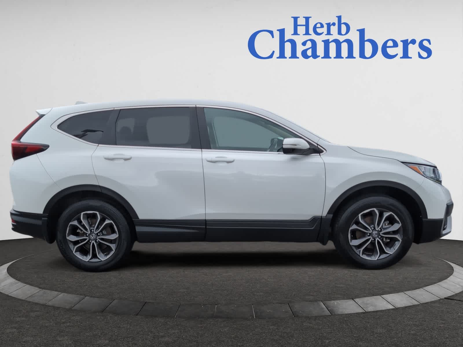 Vehicle image 4 of 26