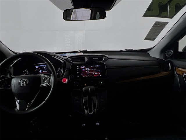 Vehicle image 26 of 32