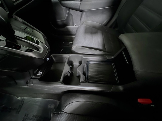 Vehicle image 21 of 32