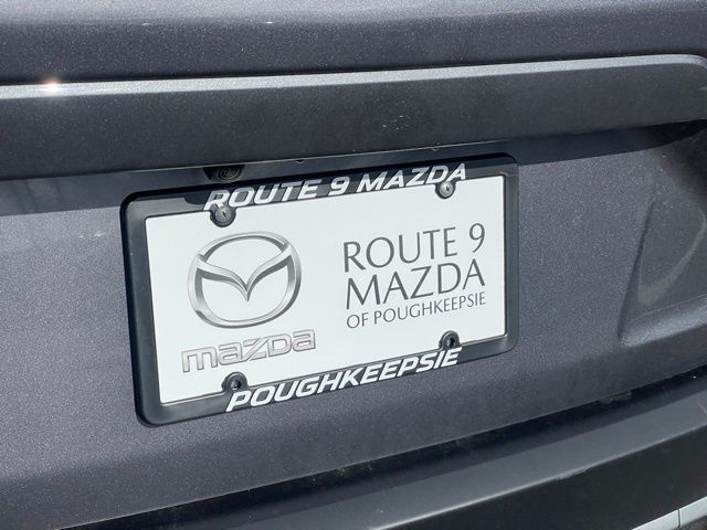 Vehicle image 17 of 28