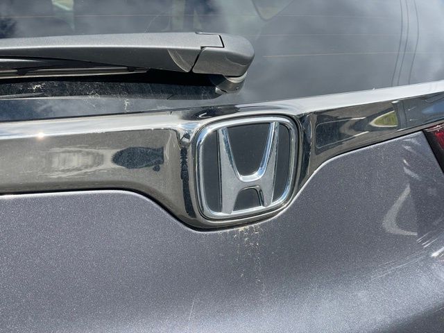 Vehicle image 16 of 28