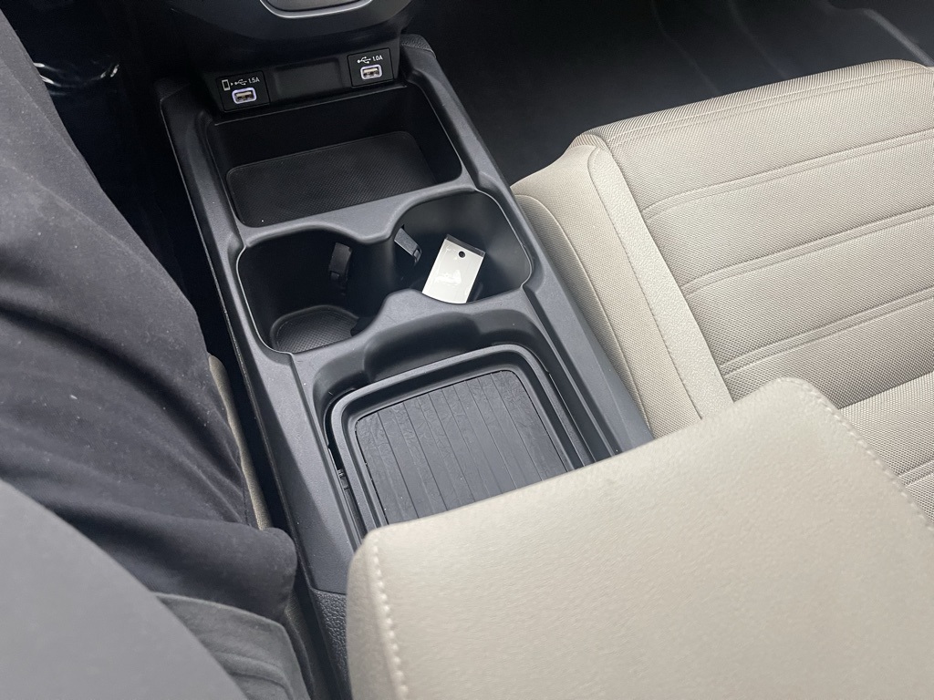 Vehicle image 27 of 35