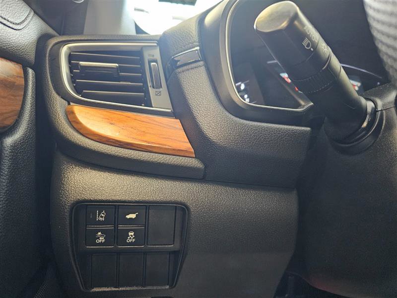 Vehicle image 23 of 29