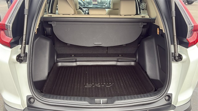 Vehicle image 26 of 34