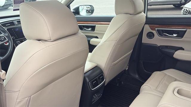 Vehicle image 23 of 34