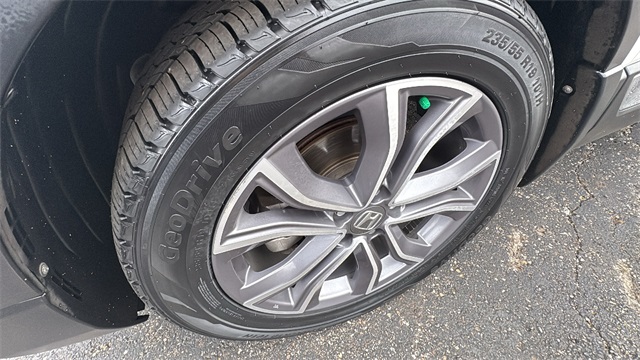 Vehicle image 8 of 34