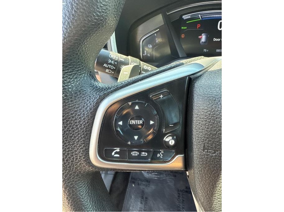 Vehicle image 18 of 23