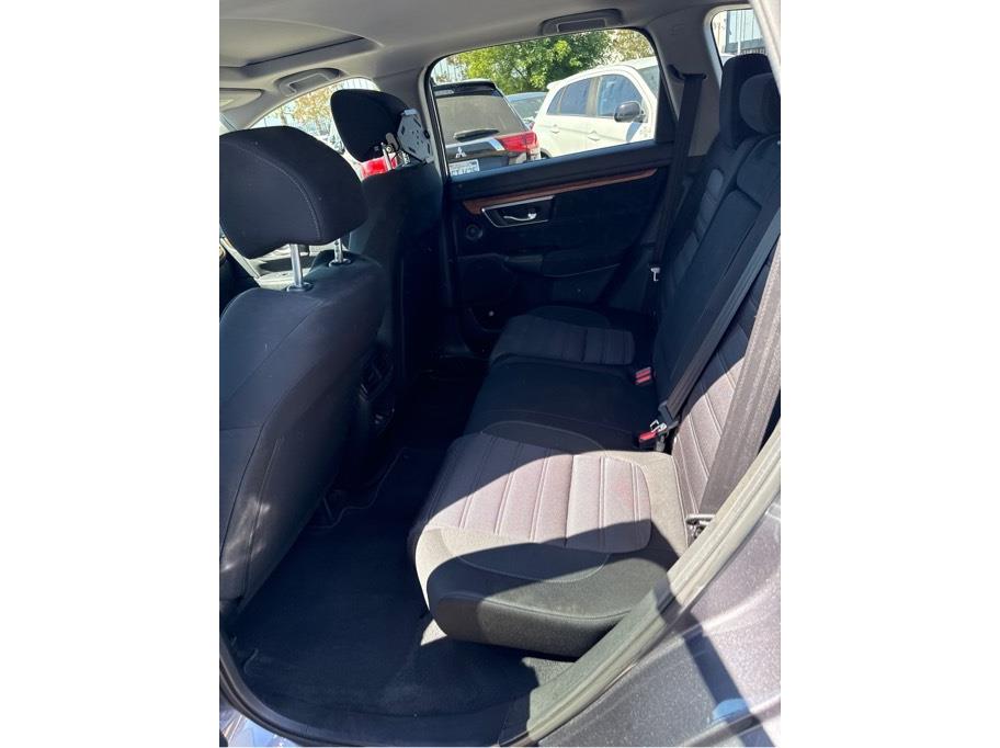 Vehicle image 21 of 23