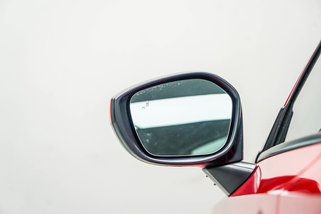 Vehicle image 13 of 35