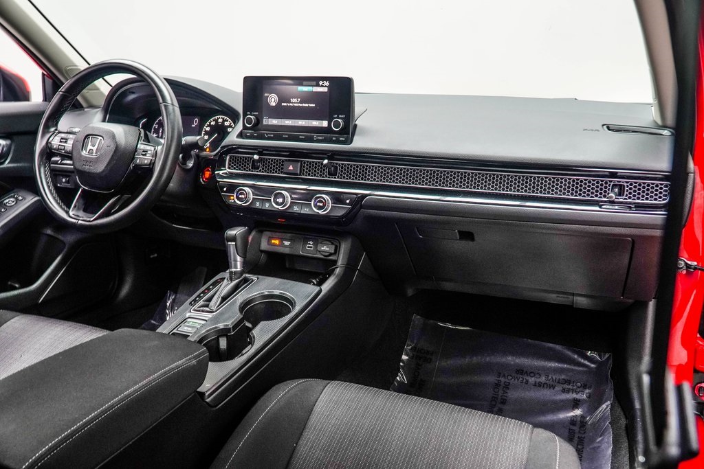 Vehicle image 15 of 35