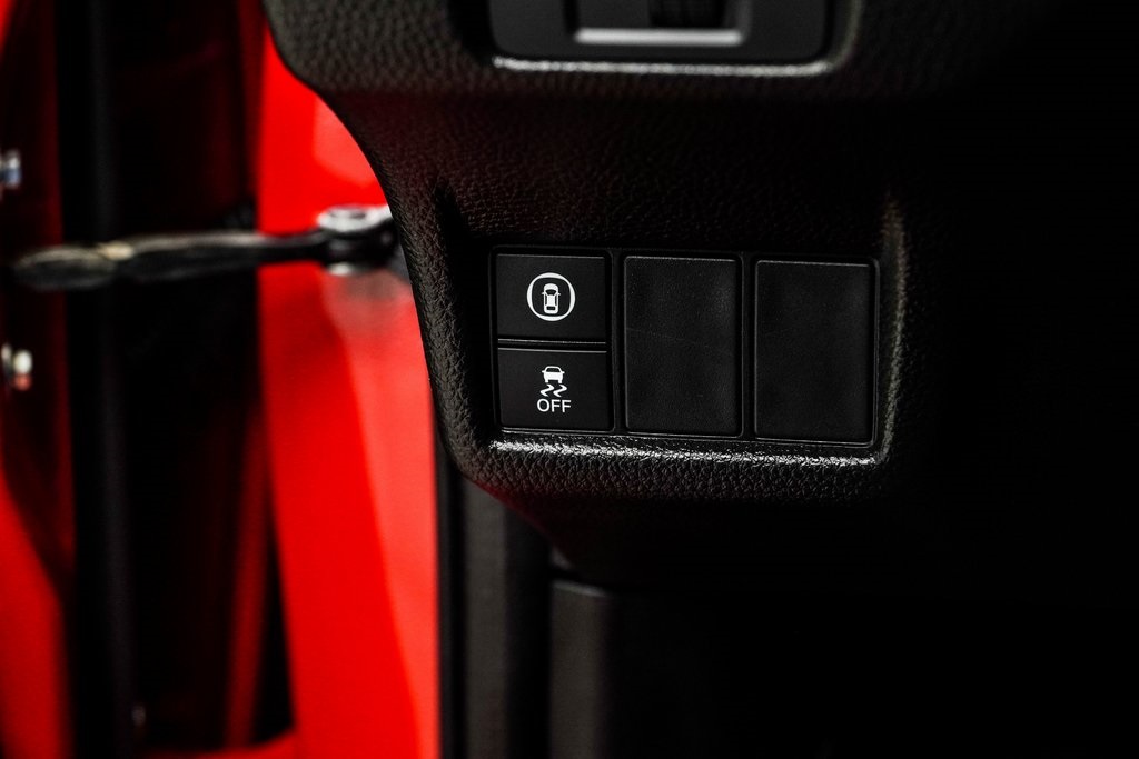 Vehicle image 23 of 35