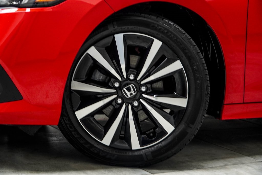 Vehicle image 11 of 35