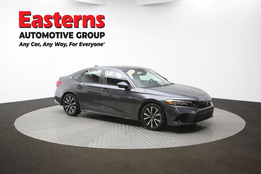 Vehicle image 16 of 62