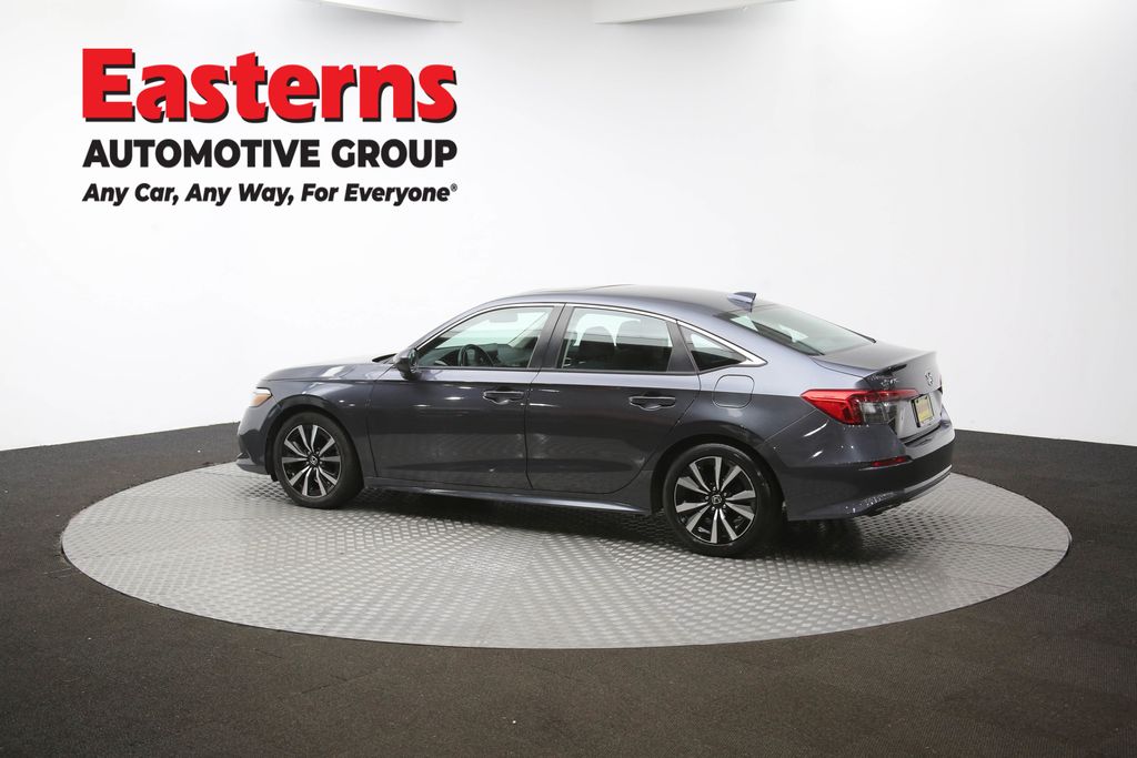 Vehicle image 30 of 62