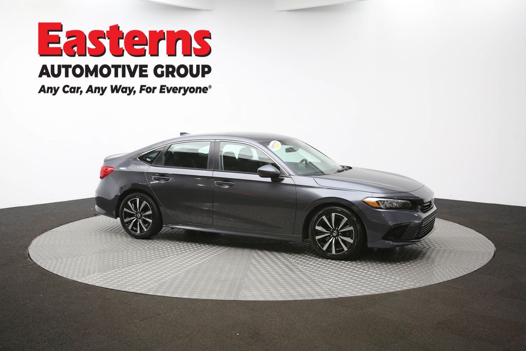Vehicle image 10 of 62