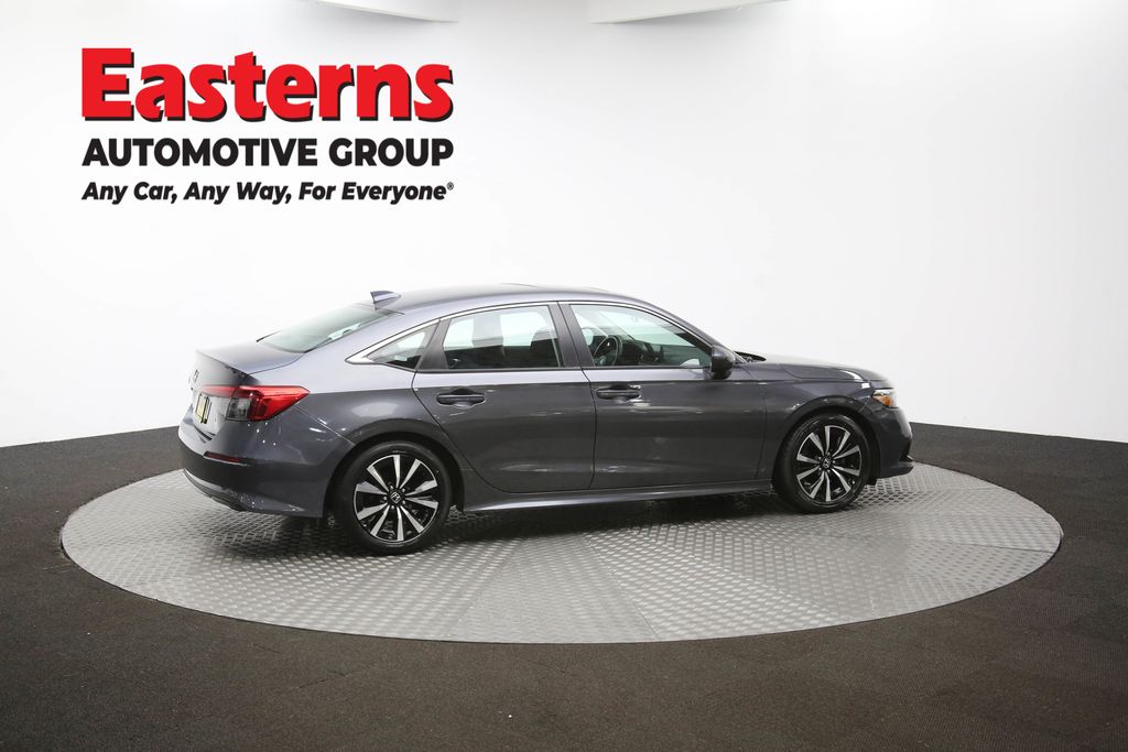 Vehicle image 22 of 62
