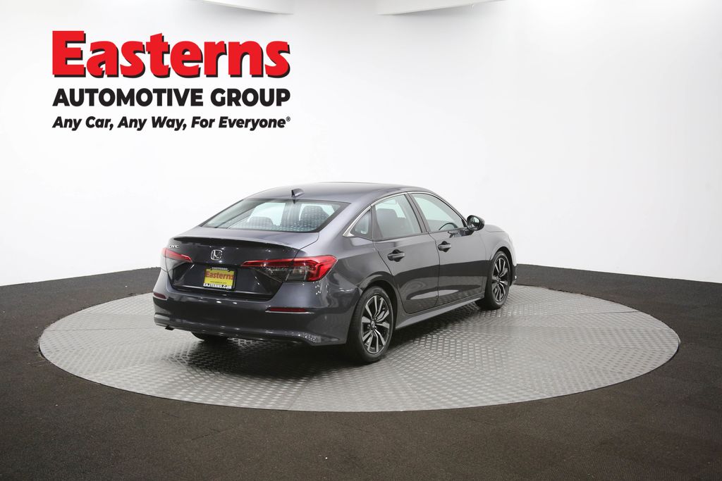 Vehicle image 24 of 62