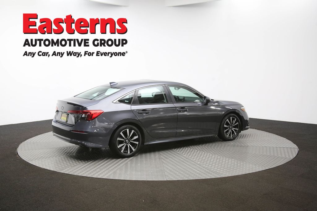Vehicle image 23 of 62