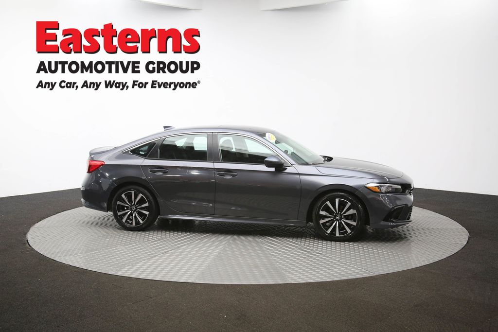 Vehicle image 15 of 62